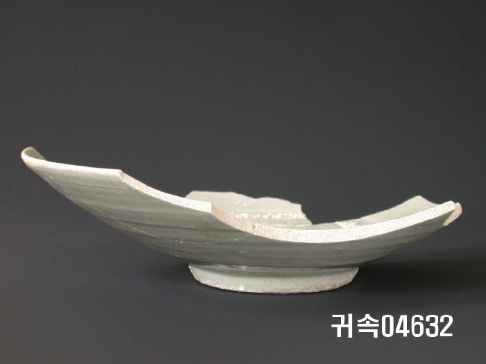 朝鮮 純白磁 楪匙 片 이미지