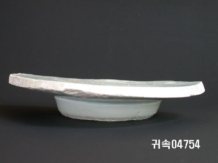 朝鮮 純白磁 접시 底部片 이미지