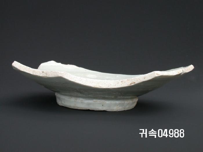 朝鮮 純白磁 楪匙 底部片 이미지