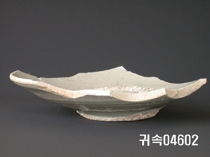 朝鮮 純白磁 楪匙 片 이미지