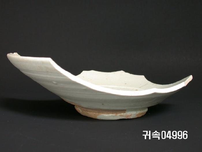 朝鮮 純白磁 楪匙 片 이미지