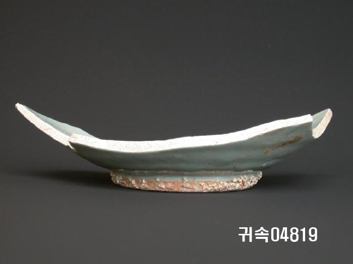 朝鮮 純白磁  접시底部片 이미지