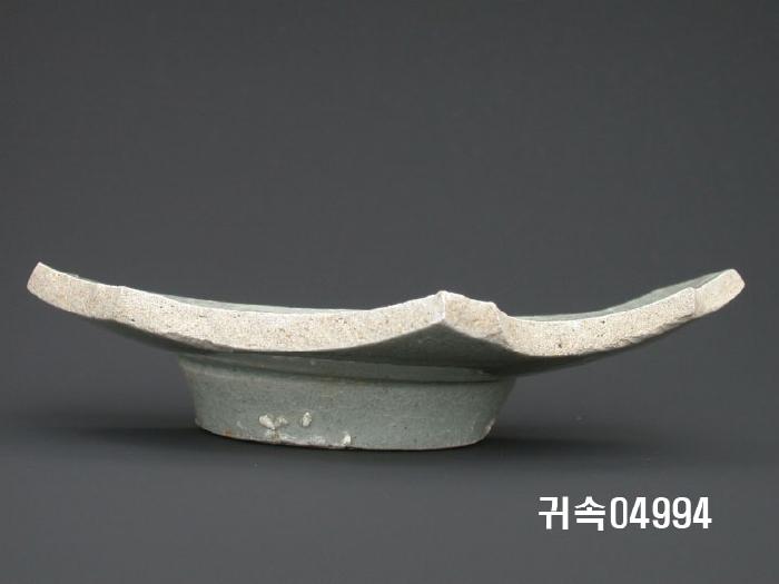 朝鮮 純白磁 楪匙 底部片 이미지