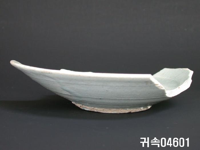 朝鮮 純白磁 楪匙 片 이미지