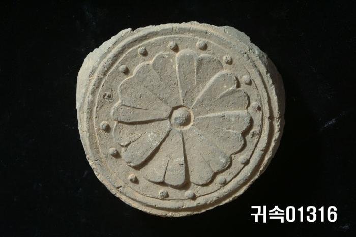蓮花文圓瓦當 이미지