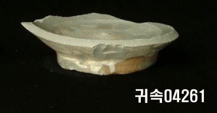 朝鮮 純白磁 鉢 底部片 이미지