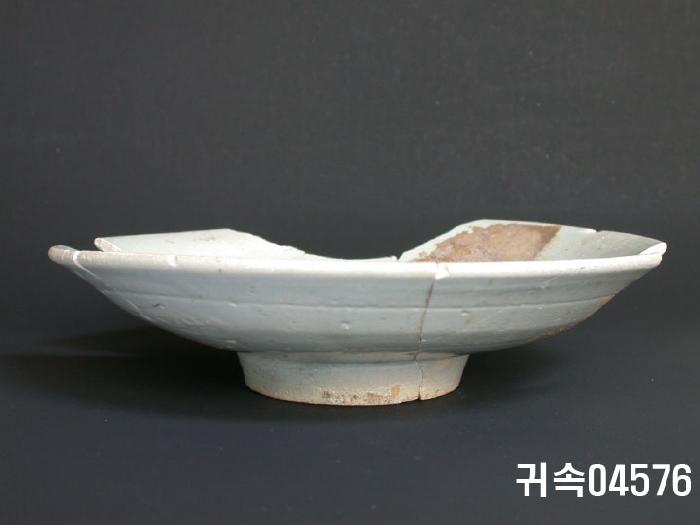 朝鮮 純白磁 楪匙 이미지