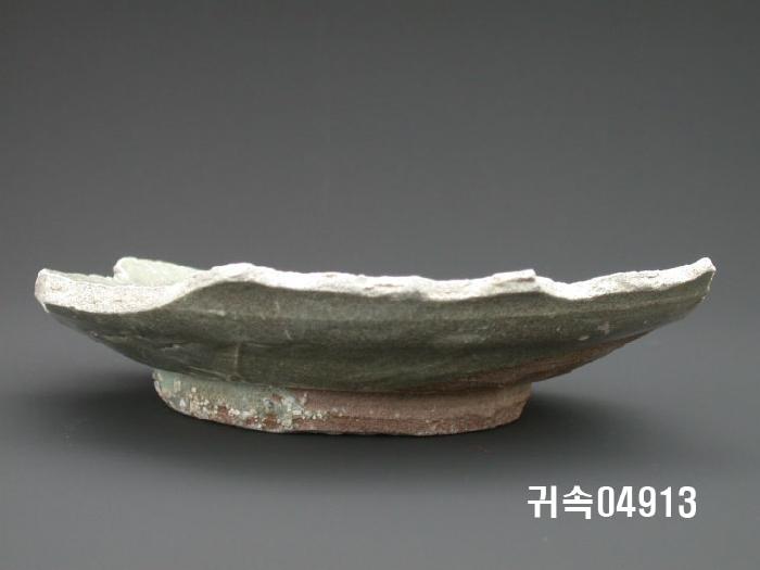 朝鮮 純白磁  접시底部片 이미지