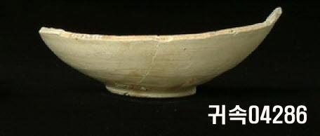 朝鮮 純白磁 鉢 底部片 이미지
