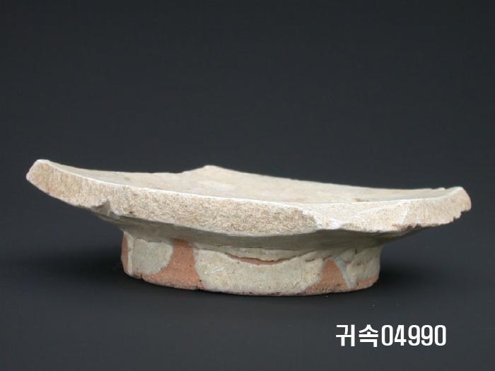 朝鮮 純白磁 楪匙 底部片 이미지