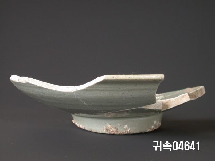 朝鮮 純白磁 楪匙 片 이미지