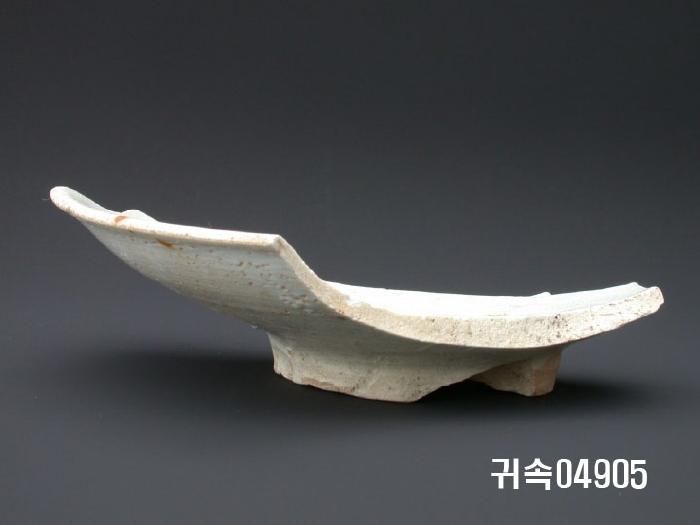 朝鮮 純白磁 楪匙 片 이미지
