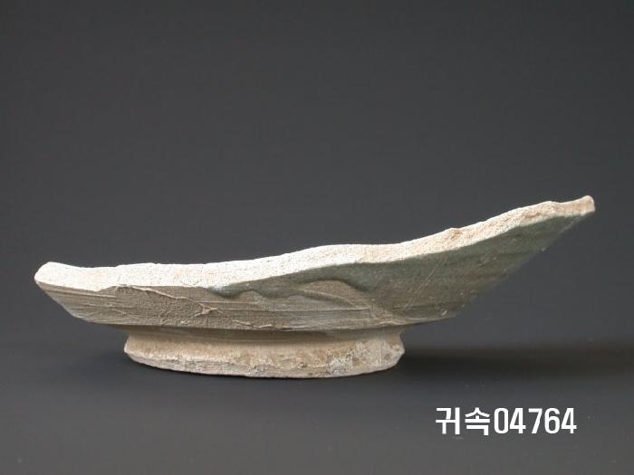 朝鮮 純白磁 접시 底部片 이미지