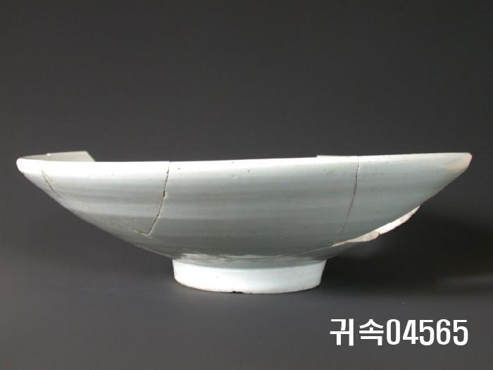 朝鮮 純白磁 楪匙 이미지