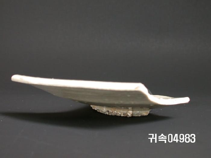朝鮮 純白磁 楪匙 片 이미지
