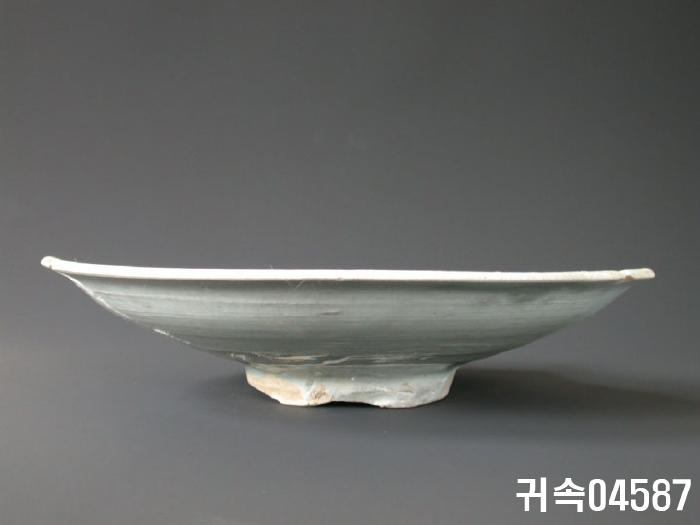 朝鮮 純白磁 楪匙 片 이미지
