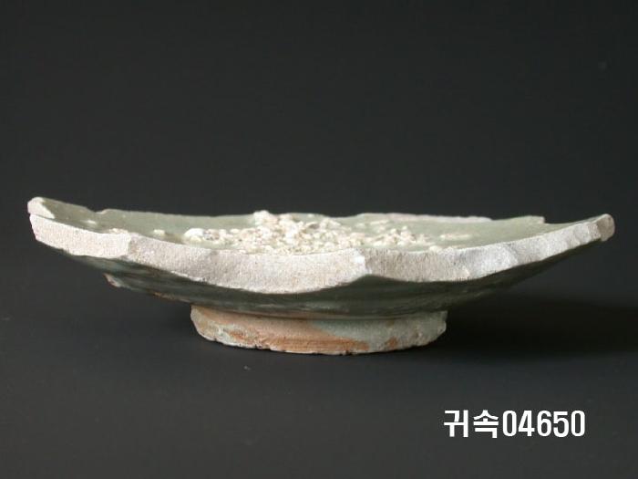 朝鮮 純白磁 楪匙 底部片 이미지