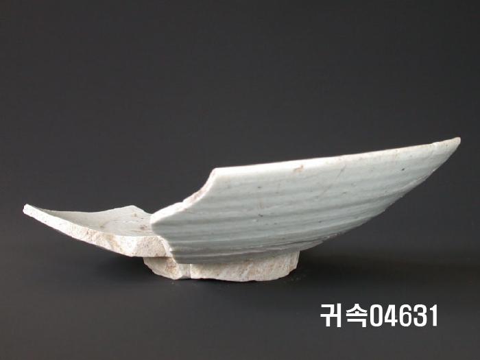 朝鮮 純白磁 楪匙 片 이미지