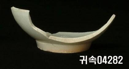 朝鮮 純白磁 鉢 底部片 이미지