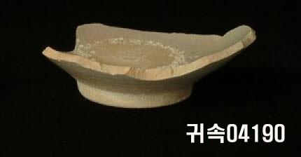 朝鮮 純白磁 鉢 底部片 이미지