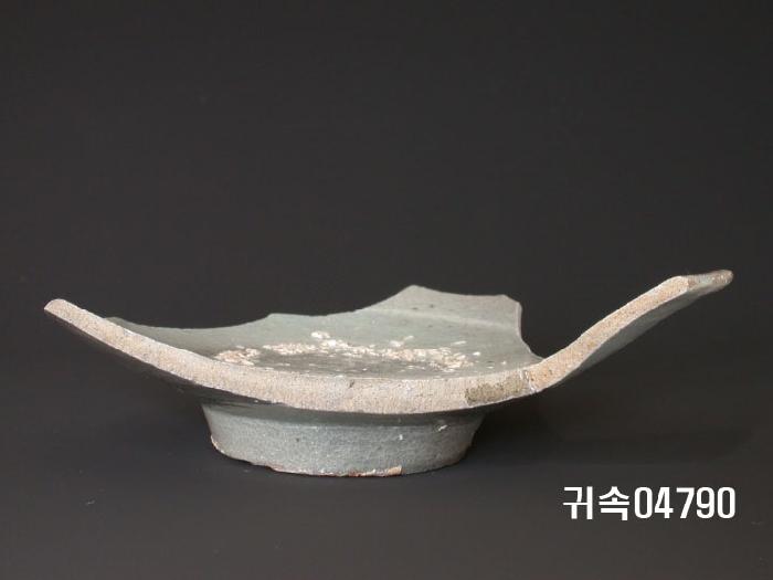 朝鮮 純白磁 楪匙 片 이미지