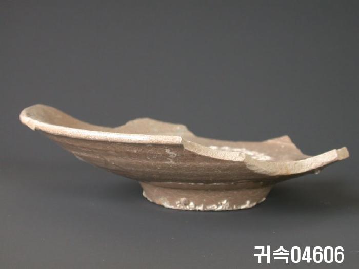 朝鮮 純白磁 楪匙 片 이미지