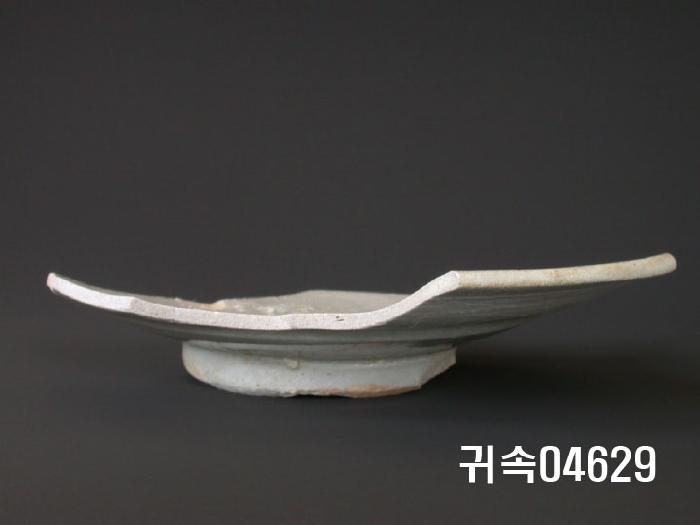 朝鮮 純白磁 楪匙 片 이미지