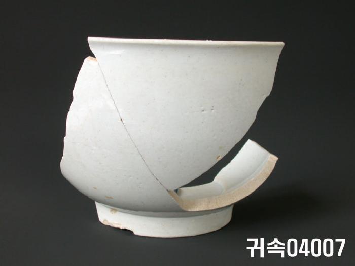 朝鮮 純白磁 鉢片 이미지
