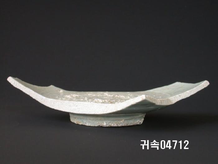 朝鮮 純白磁 접시 底部片 이미지
