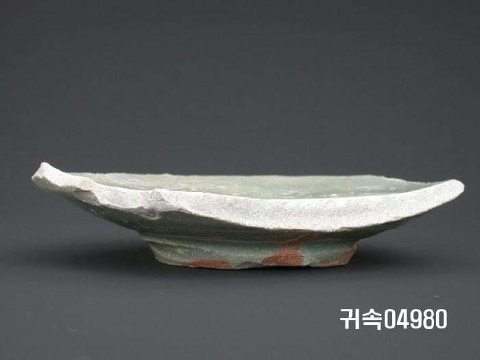 朝鮮 純白磁 楪匙 底部片 이미지