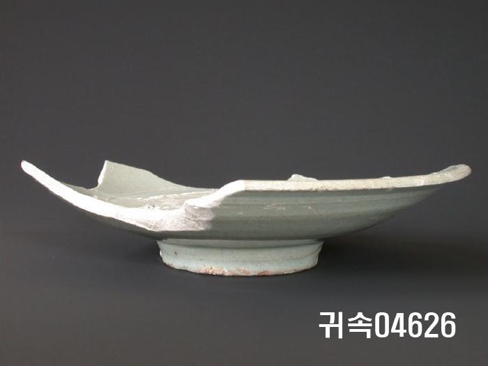 朝鮮 純白磁 楪匙 片 이미지
