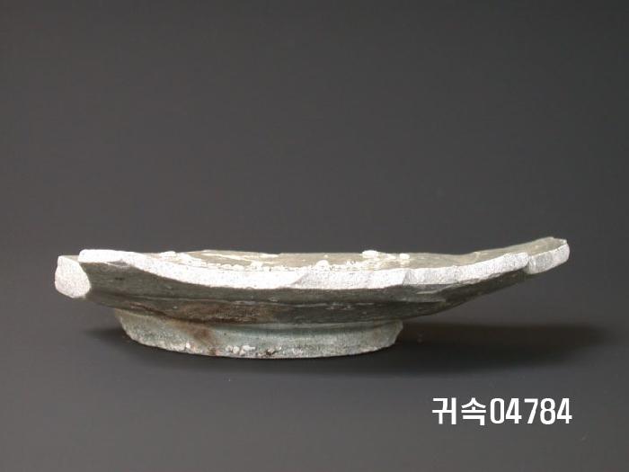 朝鮮 純白磁 접시 底部片 이미지
