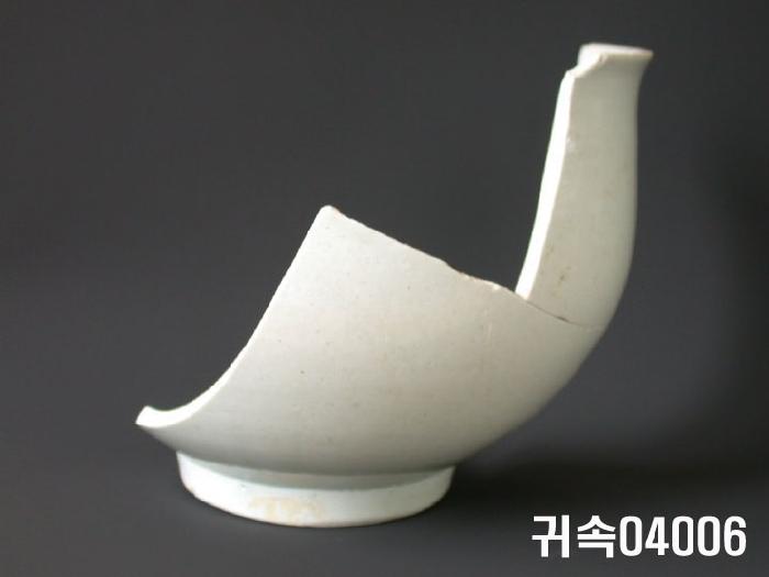 朝鮮 純白磁 鉢片 이미지