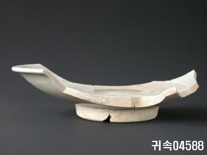 朝鮮 純白磁 楪匙 片 이미지