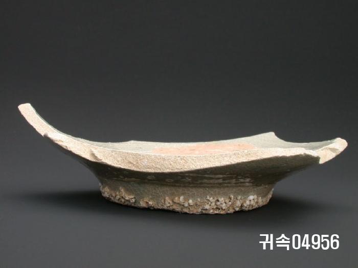 朝鮮 純白磁  접시底部片 이미지