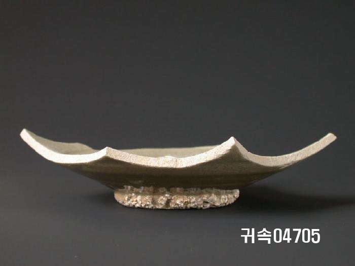 朝鮮 純白磁 접시 底部片 이미지