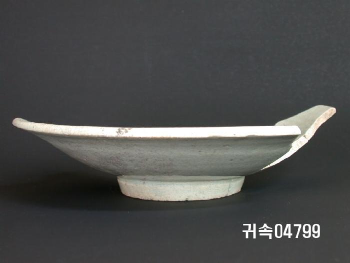 朝鮮 純白磁 楪匙 片 이미지