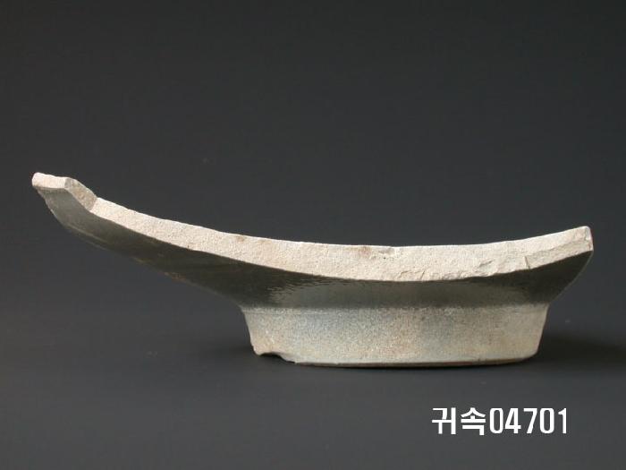 朝鮮 純白磁 접시 底部片 이미지