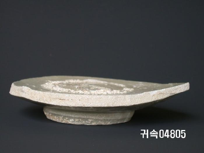 朝鮮 純白磁  접시底部片 이미지