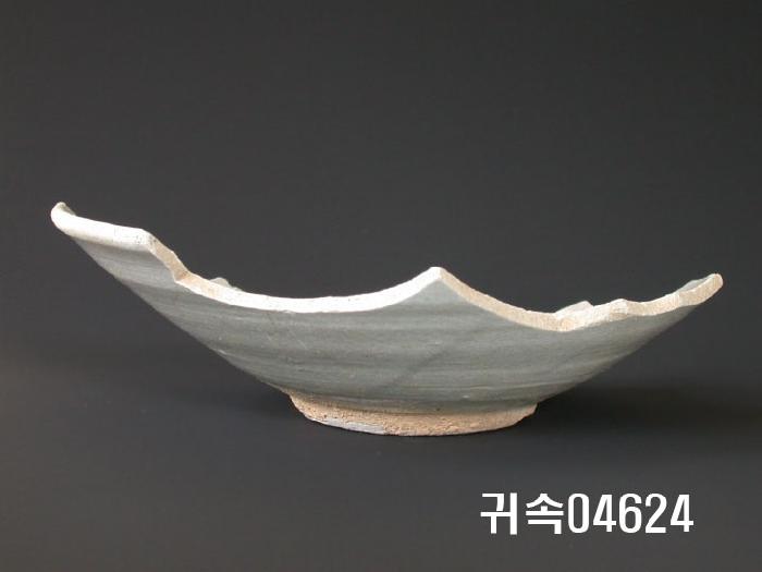 朝鮮 純白磁 楪匙 片 이미지