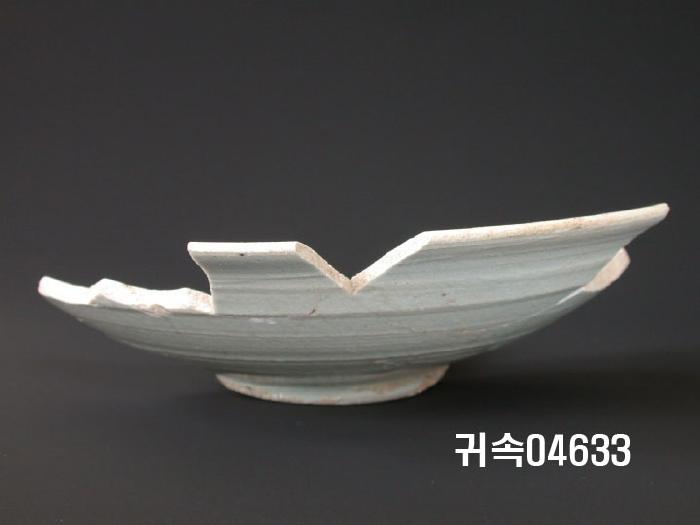 朝鮮 純白磁 楪匙 片 이미지