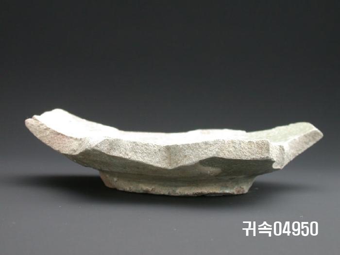 朝鮮 純白磁 접시 底部片 이미지
