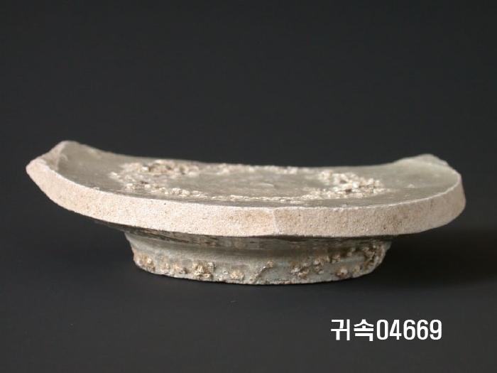 朝鮮 純白磁 접시 底部片 이미지