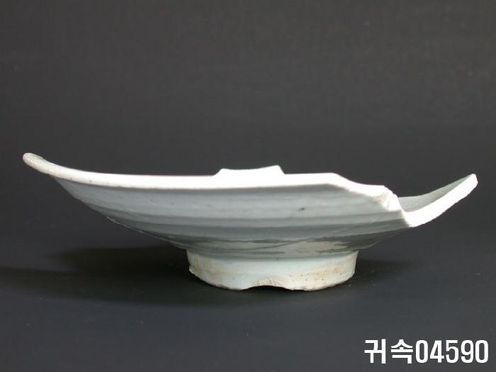 朝鮮 純白磁 楪匙 片 이미지