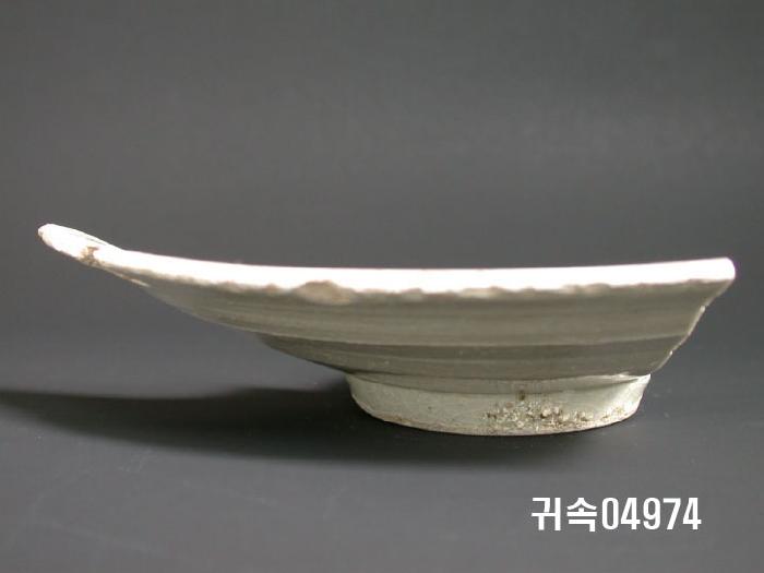 朝鮮 純白磁 楪匙 片 이미지