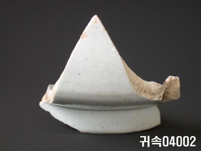 朝鮮 純白磁 鉢片 이미지