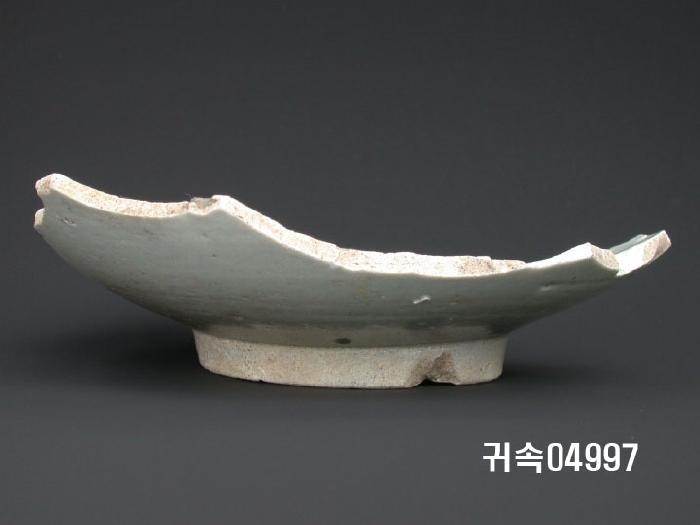 朝鮮 純白磁 楪匙 底部片 이미지