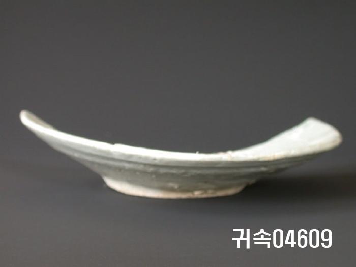 朝鮮 純白磁 楪匙 片 이미지