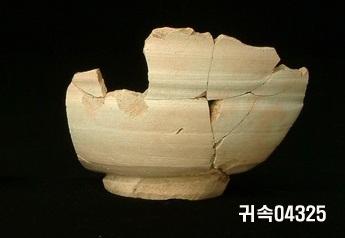 朝鮮 純白磁 鉢片 이미지