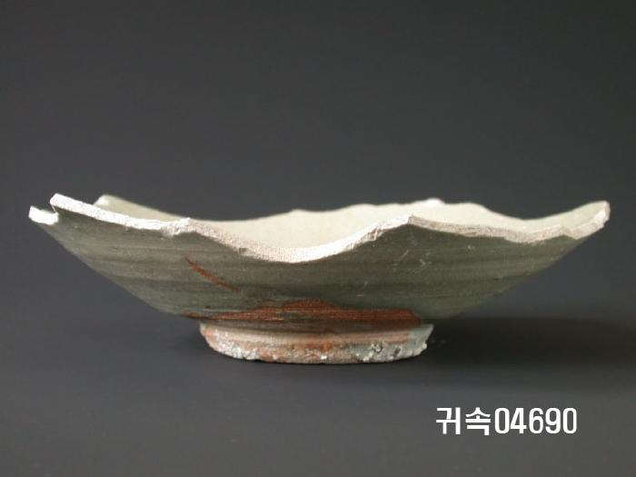朝鮮 純白磁 접시 片 이미지